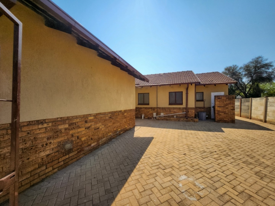 3 Bedroom Property for Sale in La Hoff North West